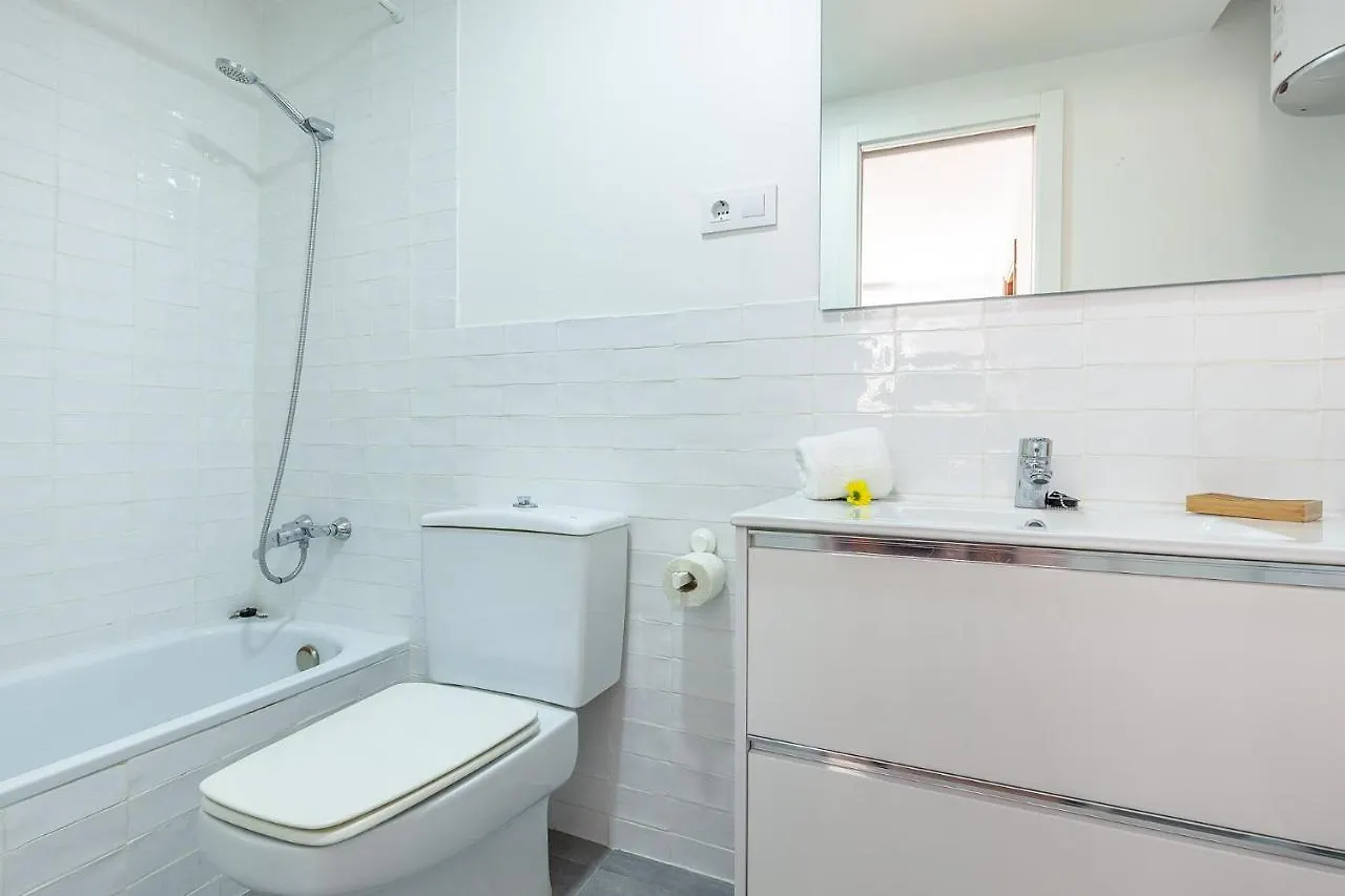 아파트 Apartamento Luminoso Y Acogedor En Sevilla. A/C.